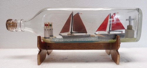 Ancien diorama bouteille - en,