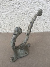 Ancienne patère en fonte /