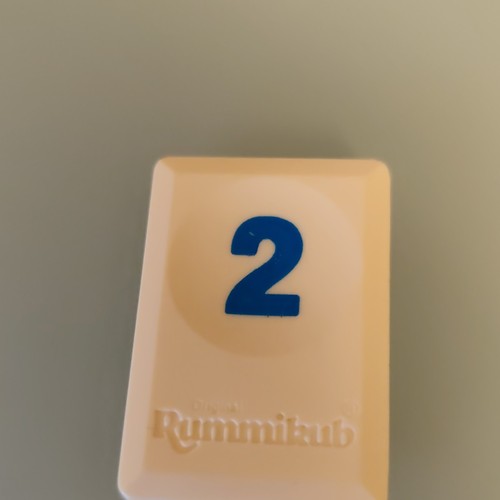 Tuile chiffre 2bleu jeu - chiffre,