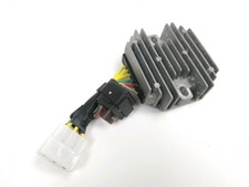 REGULATEUR DE TENSION VESPA