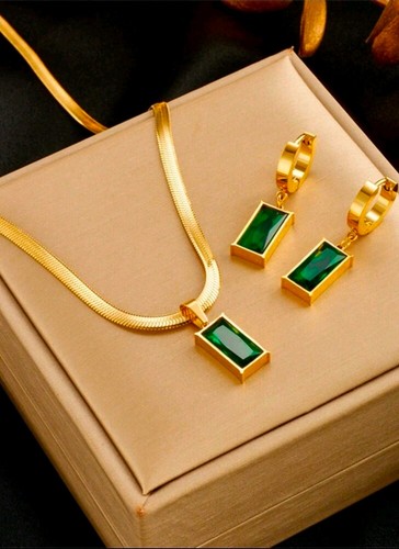 Parure bijoux acier - parure,