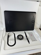 Wacom - Intuos Pro Pen Drawing Tablet (Medium) - PTH660 - Barely Used