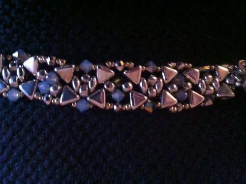 Beau bracelet véritables - beau,