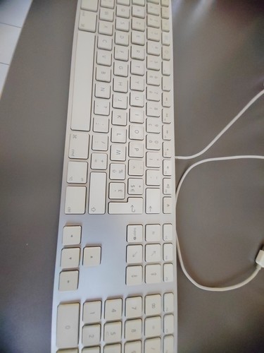 Clavier apple avec branchement - clavier,