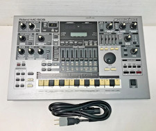 Roland MC-505 Groove Box Rhythm Machine Drum Machine Synthesizer Used