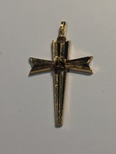 Antique Gold Plated Cross Pendant Jewelry (94-39)