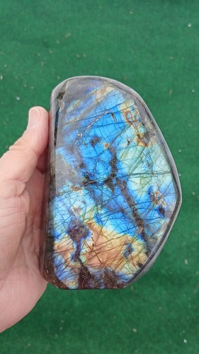 Labradorite forme libre - en,