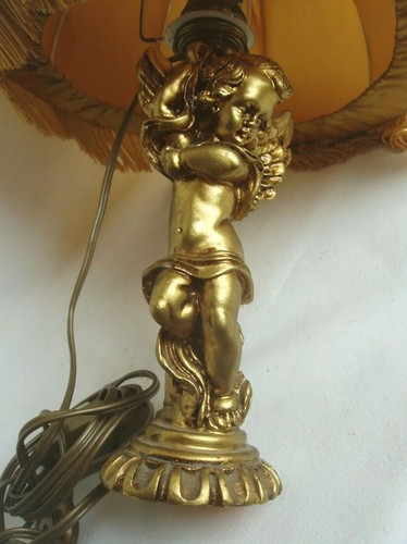 Ravissante petite lampe - , de