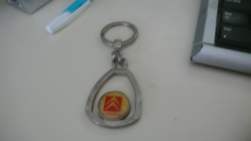 Citroen porte clef ancien - porte,