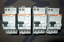 DISJONCTEUR DIFFERENTIEL 32A 30mA. 2POLE MERLIN GERIN 32AMPERES PC.6KA DT40