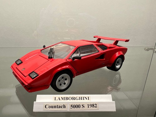 Lamborghini	1982	Countach