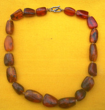 Collier ancien en perles d'ambre de la Baltique (perles décroissantes 50 cm)