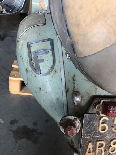 Vespa acma plaque - «, f