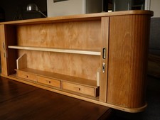 Meuble de métier à rideau