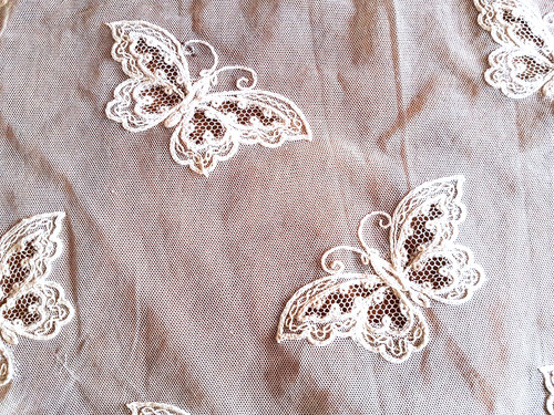 Broderie pièce de tulle - de,