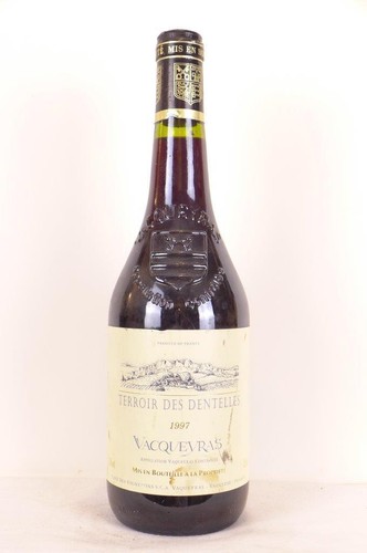 Vacqueyras cave des vignerons - vacqueyras,