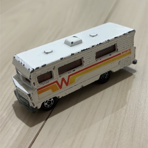 Tomica winnebago motorhome - tomica,