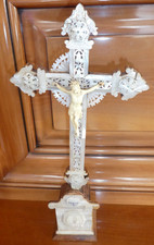 Jerusalem Pilgrims Cross Mother of Pearl Christ Beautiful Olive Wood Stand