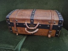 Ancien Coffre En Bois Et
