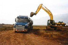 TEKNO 86534 SCANIA R TORPEDO 144 TRACTEUR 4X2 + SEMI-REMORQUE BENNE DEMETS MINT