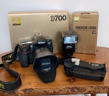 Nikon D700 +zoom Nikon+flash D800