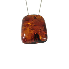 Collier avec ambre cognac