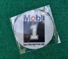 Plaque murale métallique