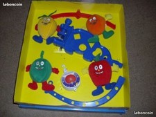 mobile musical neuf pour bébé avec 4 fruits velours qui bruissent et tournent 