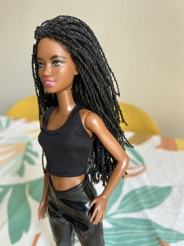 Poupée barbie fashionistas - poupée,