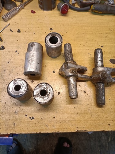 Lot pieces amortisseurs - lot,