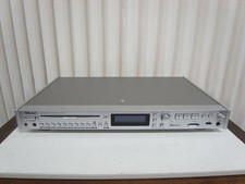 TEAC - CD-P750 CD Player