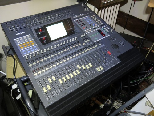 Yamaha 02r console - yamaha, mixage
