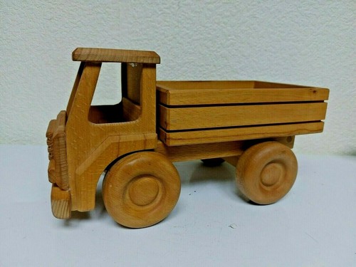 Ancien camion jouet - en, bois