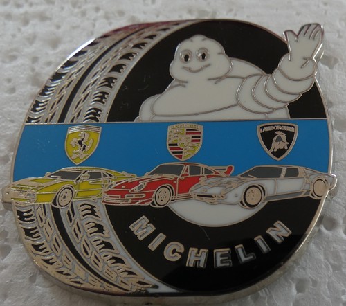 Gros pin pneu - pin's, michelin