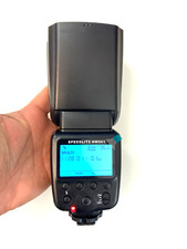 Universal Camera Flash Neewer