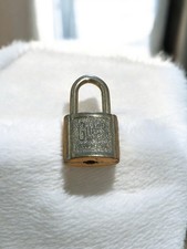 Très petit cadenas vintage