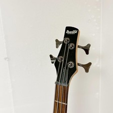 Guitare basse électrique