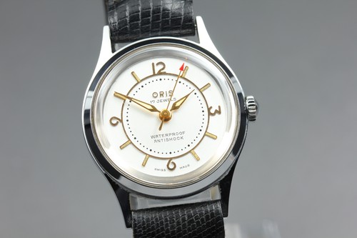 Presque comme neuve montre - neuve*,