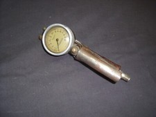 POIGNEE DE GONFLAGE CODE FEERIQUE D EPOQUE POUR COMPRESSEUR GONFLEUR MICHELIN -