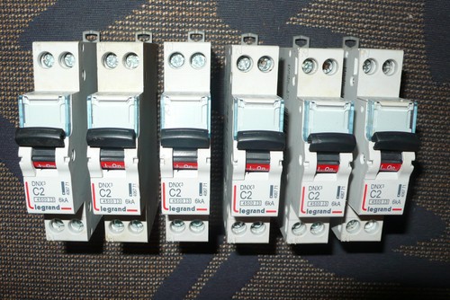 Disjoncteur modulaire - ,