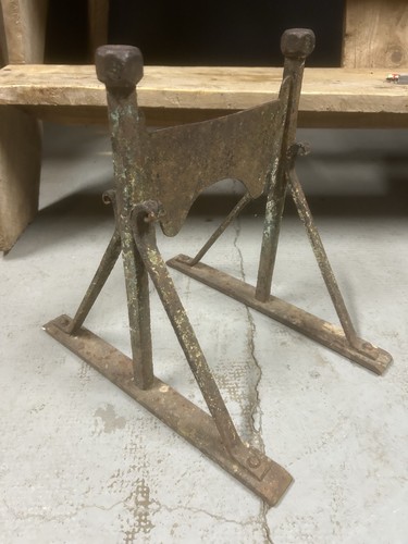 Gratte pied fer - forgé, ancien
