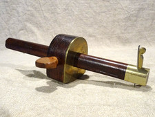 Outil ancien menuisier