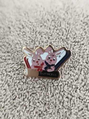 Pin vintage duracell lapins - pin's,