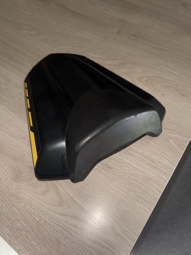 Capot selle honda hornet - capot,