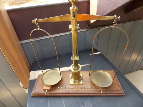 Ancienne balance décorative