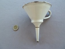 Ancien petit entonnoir en