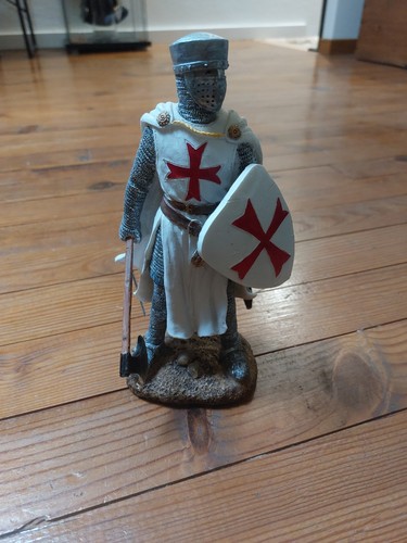 Figurine résine templiers - en,