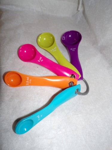 Cuillère mesure en - de,