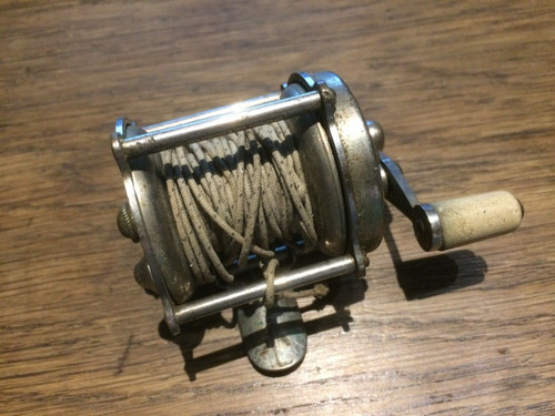 Ancien petit moulinet - petit,