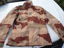 chemise  combat  taille 80 C